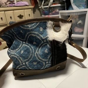 Crossbody bag